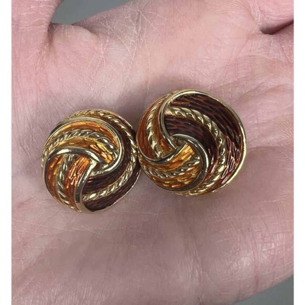 Vintage Crown Trifari Brown Caramel Enamel Clip On